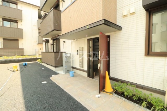 2/4 エントランス