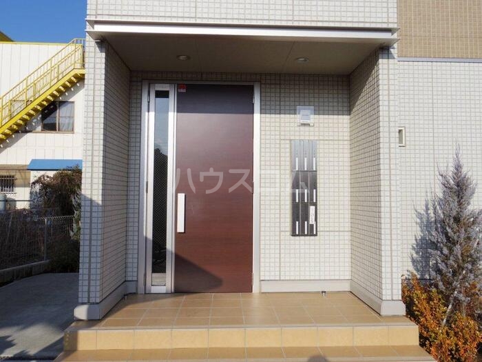 17/19 エントランス