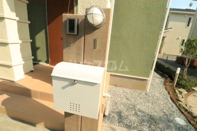 28/30 エントランス