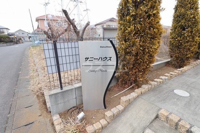 16/19 エントランス