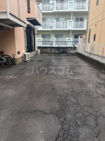 20/23 駐車場