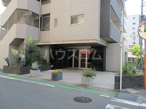 2/3 エントランス