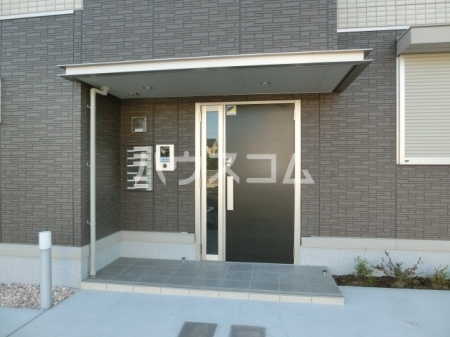 17/20 エントランス