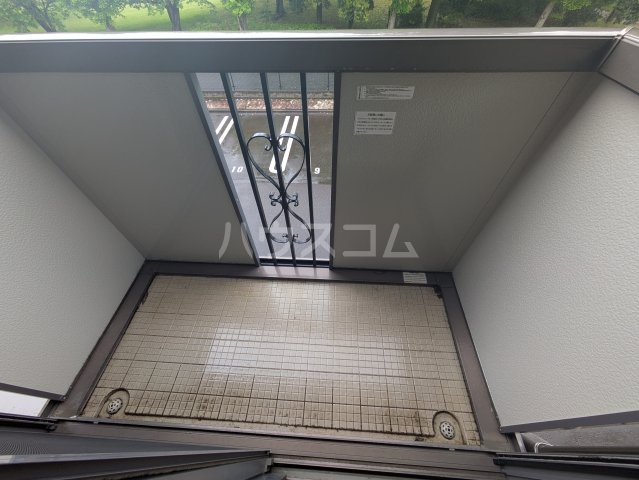 13/19 バルコニー