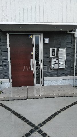 20/27 エントランス