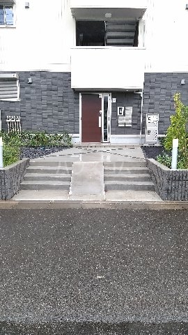 21/27 エントランス