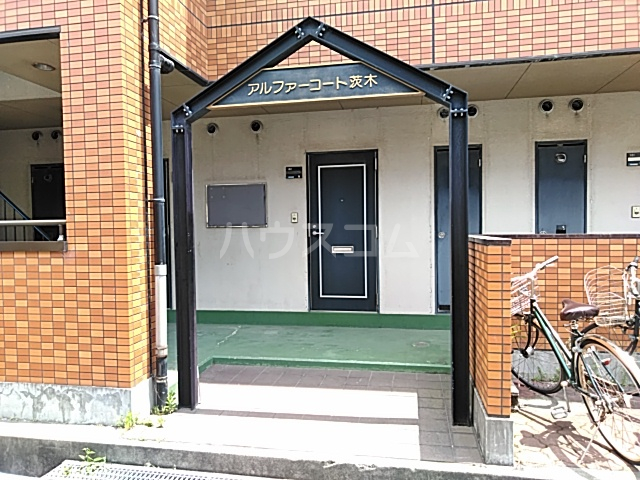 21/30 エントランス