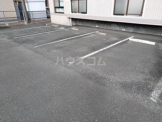 21/30 駐車場