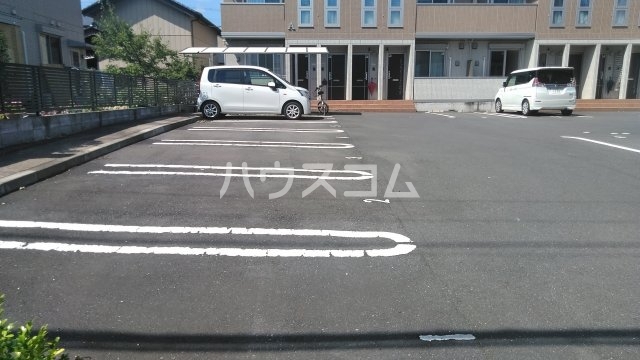 20/27 駐車場