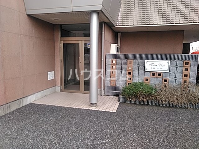 24/30 エントランス