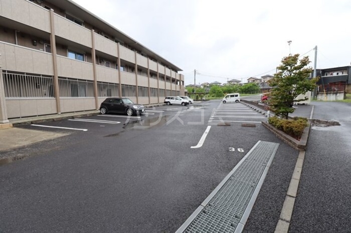 19/23 駐車場