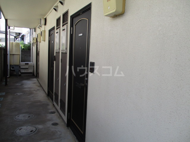 21/26 エントランス