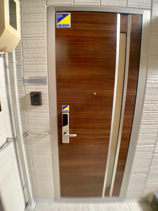 14/25 エントランス