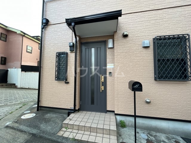 23/30 エントランス