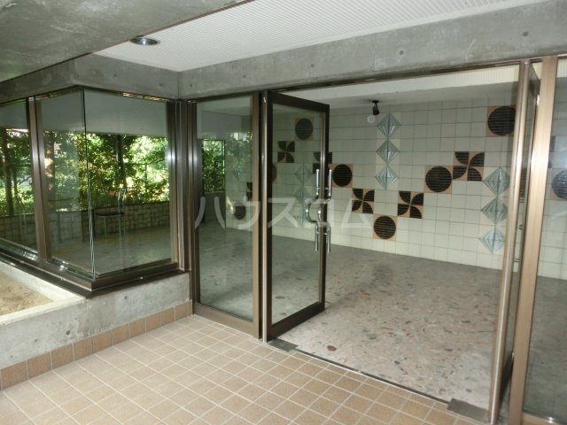 2/10 エントランス