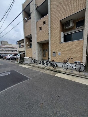 16/22 エントランス