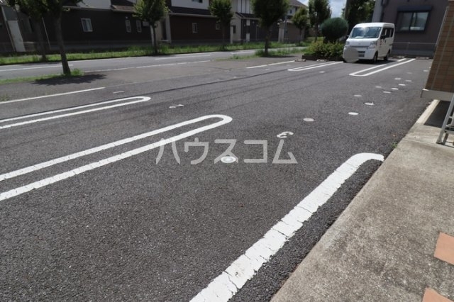 2/6 駐車場
