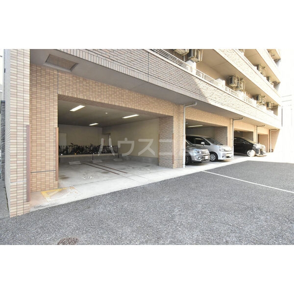 19/26 駐車場