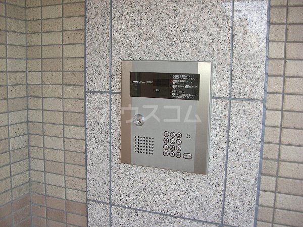 14/22 エントランス