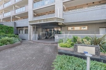 15/24 エントランス