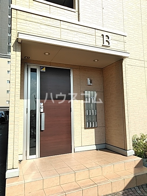 2/4 エントランス