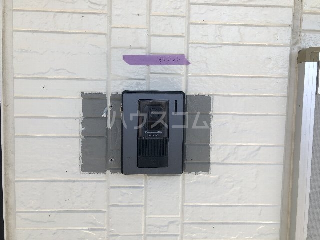 27/30 エントランス