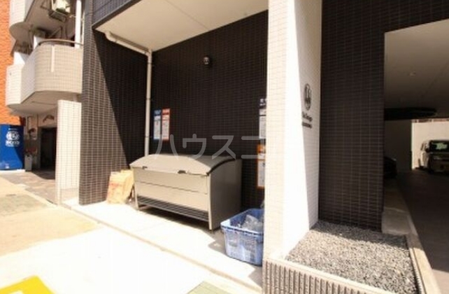 14/22 エントランス