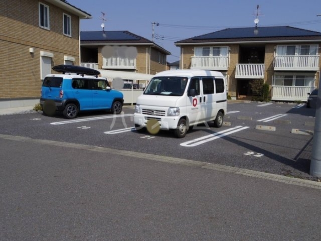 2/4 駐車場