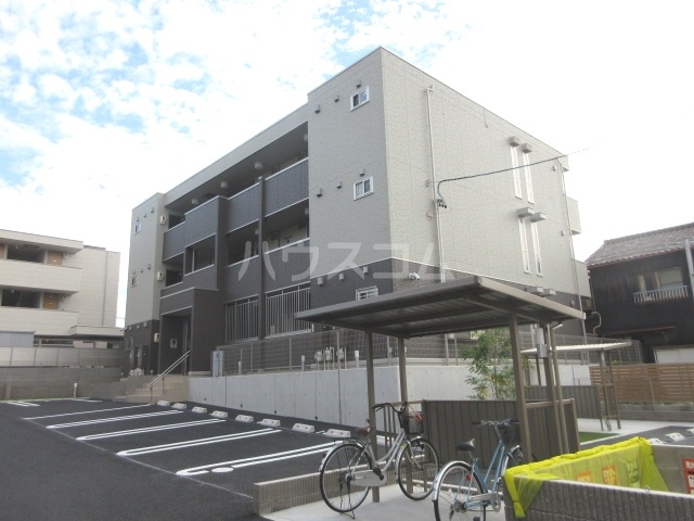 20/27 エントランス