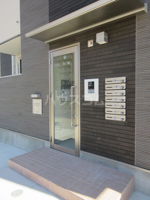 22/23 エントランス