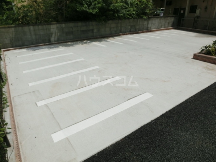 19/20 駐車場
