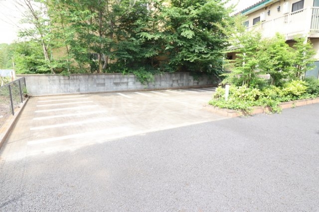 20/20 駐車場