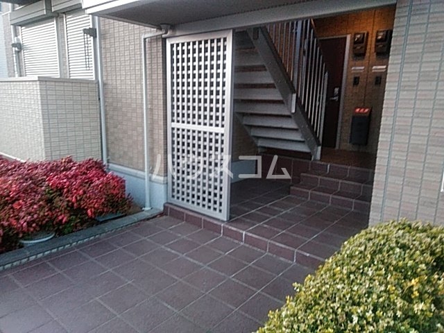 3/6 エントランス