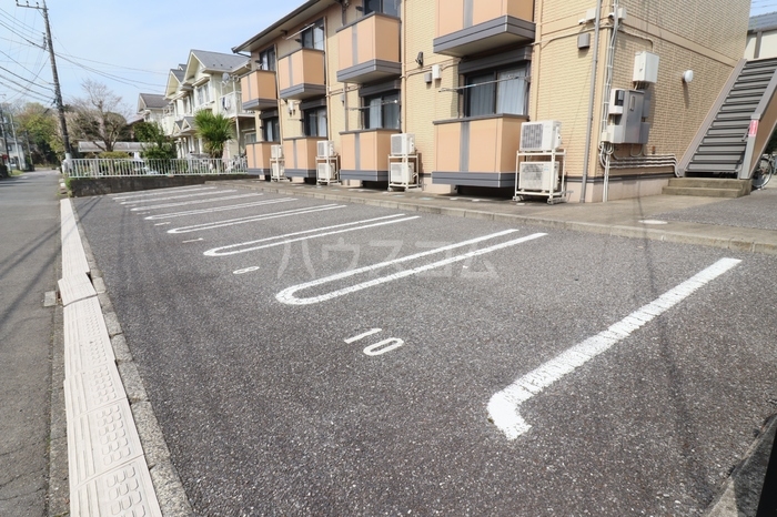 18/20 駐車場