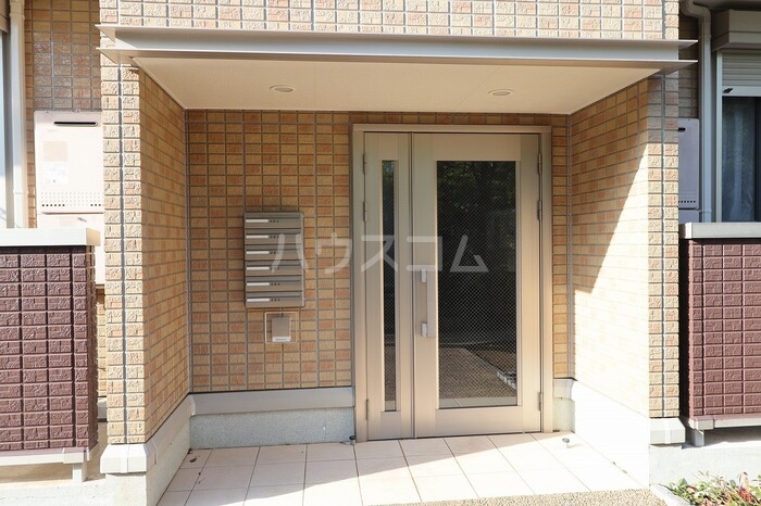 17/19 エントランス