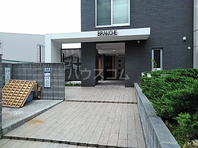 15/20 エントランス