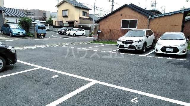25/30 駐車場