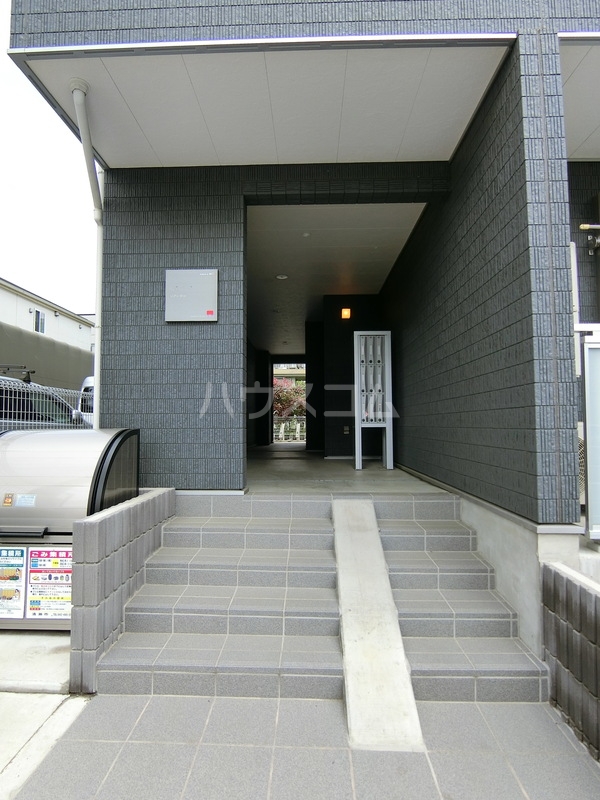 19/22 エントランス