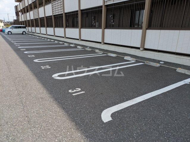 3/4 駐車場