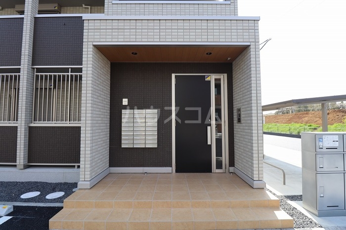 18/20 エントランス