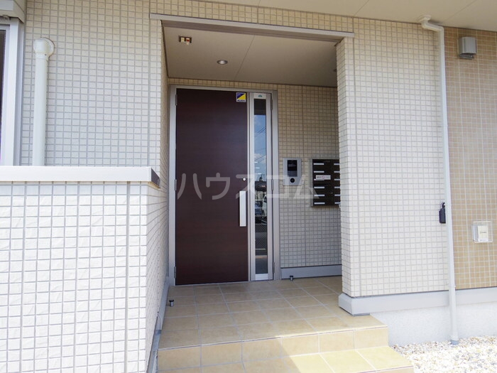 22/25 エントランス