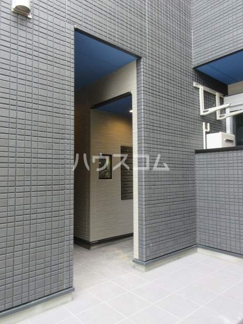 17/20 エントランス