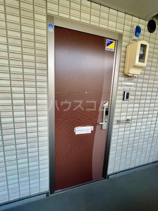 14/17 エントランス