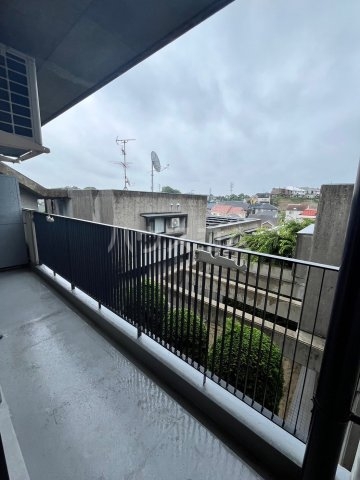 23/30 バルコニー