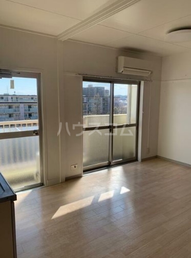 13/22 バルコニー