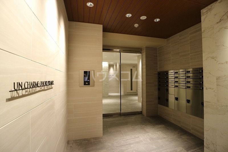 15/22 エントランス