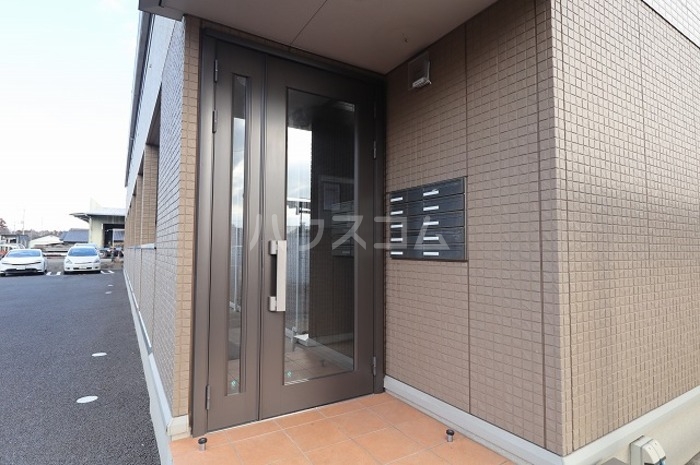 15/22 エントランス