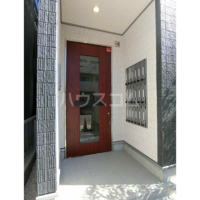 16/25 エントランス