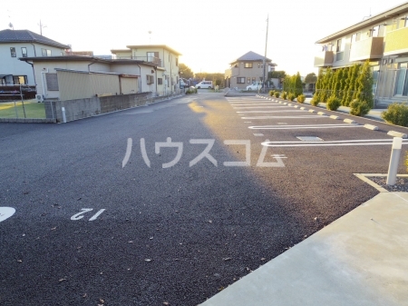 2/6 駐車場