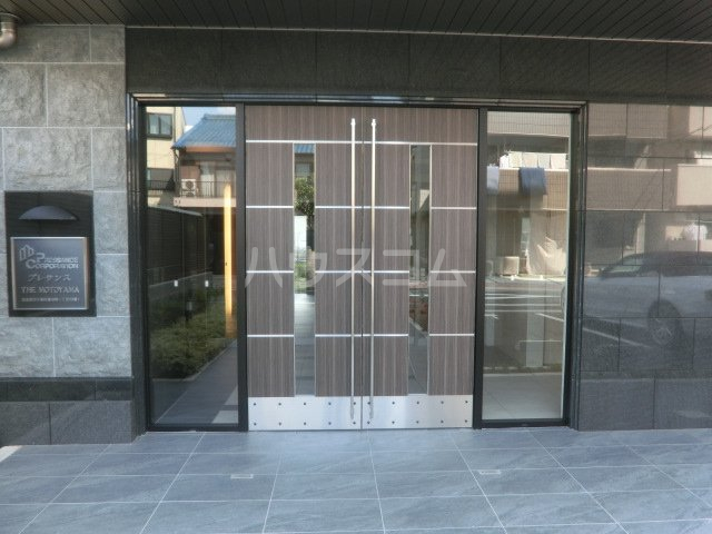 22/30 エントランス